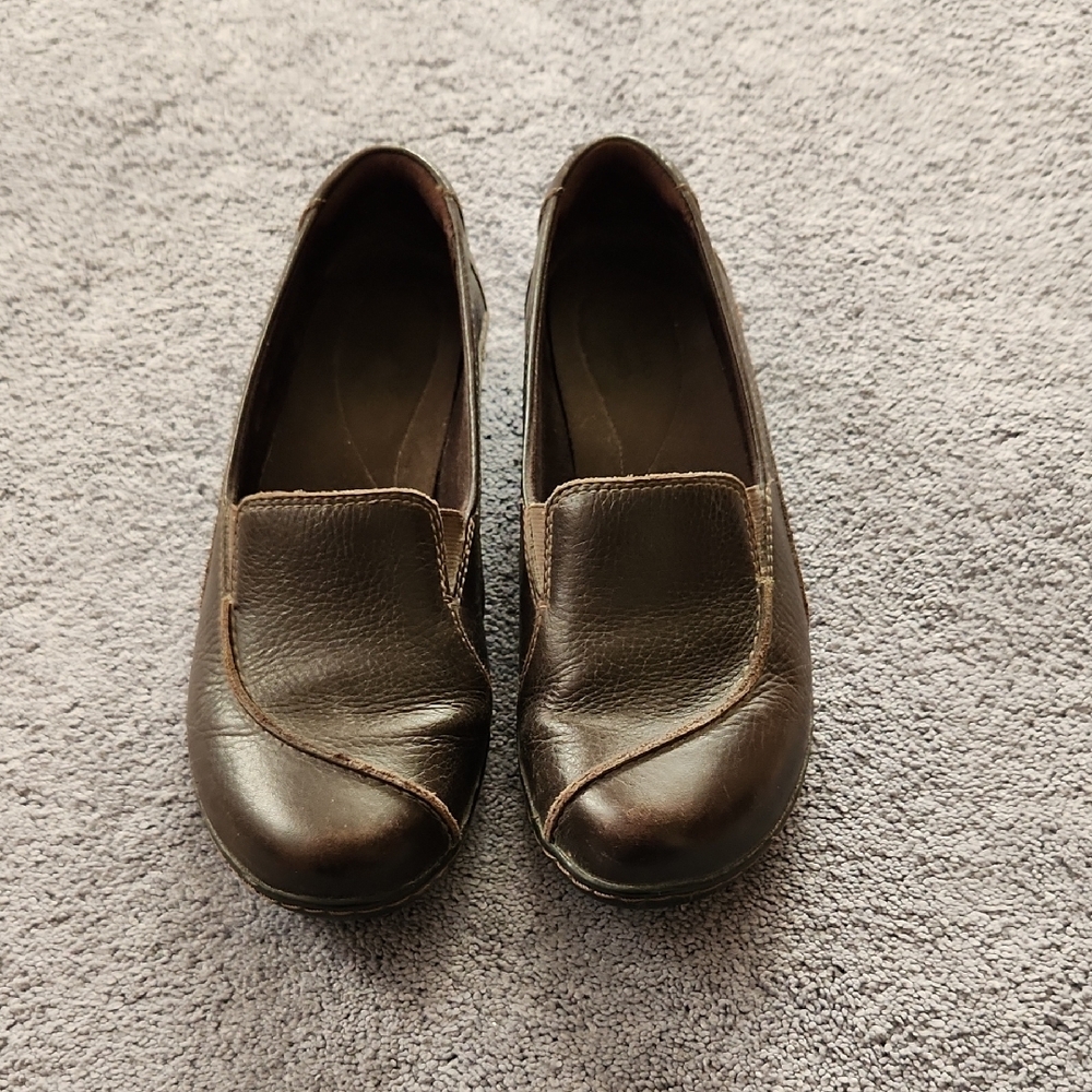 Clarks Brown Leather Flats